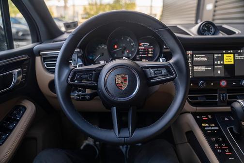 2025 Porsche Macan 