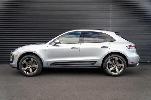 2022 Porsche Macan 