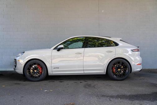 2026 Porsche Cayenne GTS
