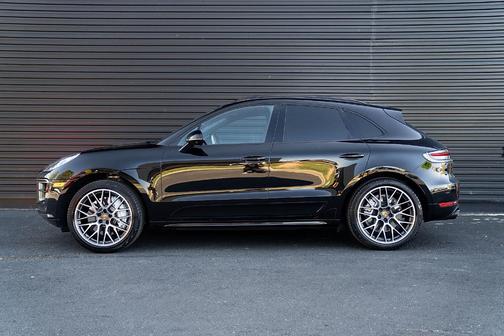 2020 Porsche Macan Turbo