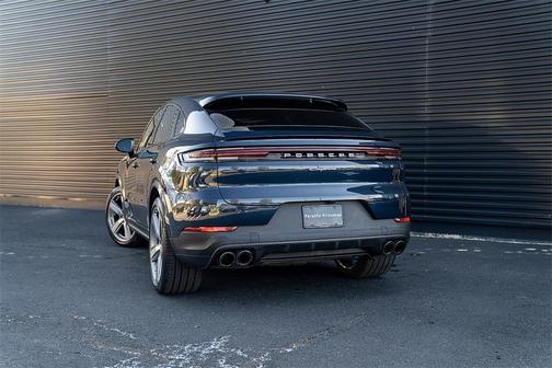 2024 Porsche Cayenne AWD
