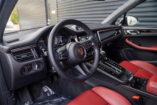 2024 Porsche Macan S
