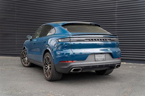2024 Porsche Cayenne AWD