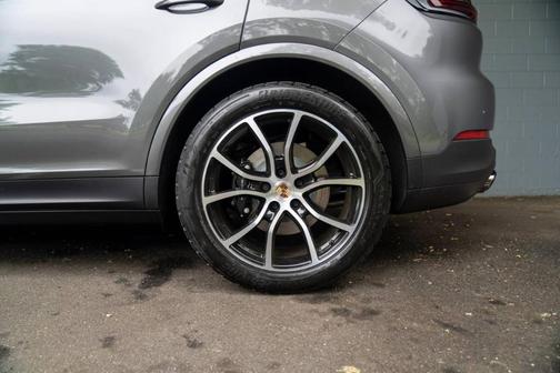 2025 Porsche Cayenne E-Hybrid AWD