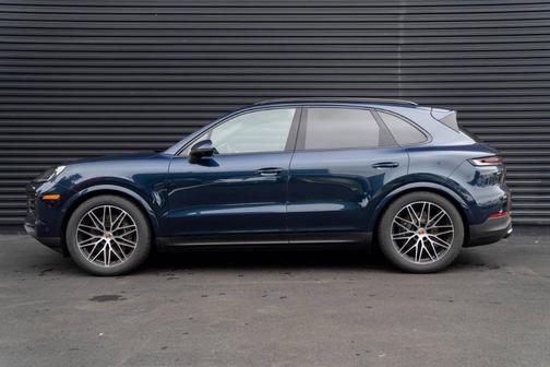 2025 Porsche Cayenne Base