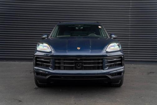 2025 Porsche Cayenne Base