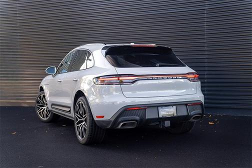 2025 Porsche Macan Base