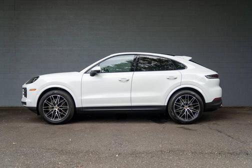 2025 Porsche Cayenne AWD