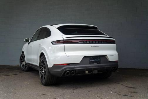 2025 Porsche Cayenne AWD