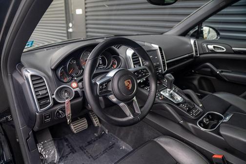 2017 Porsche Cayenne S