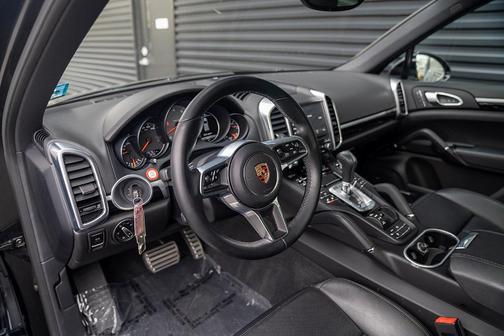 2017 Porsche Cayenne S