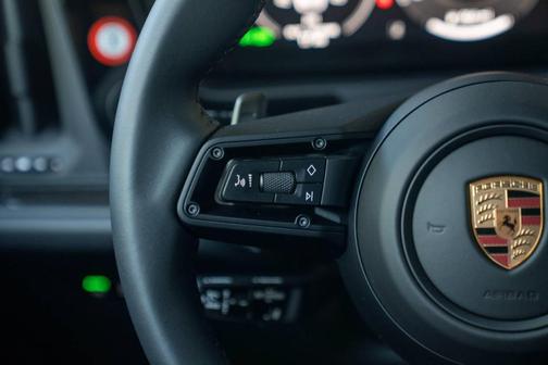 2025 Porsche Cayenne GTS