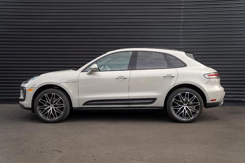 2025 Porsche Macan 