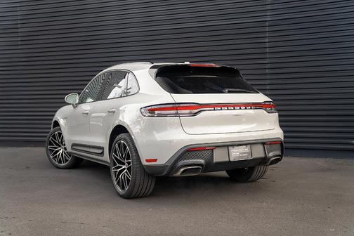 2025 Porsche Macan 