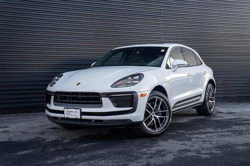 2022 Porsche Macan 