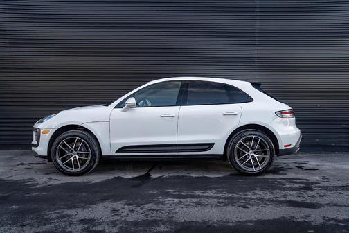 2022 Porsche Macan 