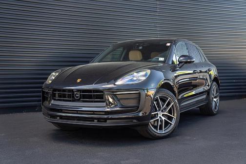 Jet Black Metallic 2026 Porsche Macan