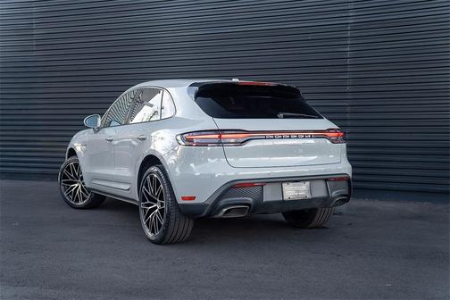 2025 Porsche Macan 