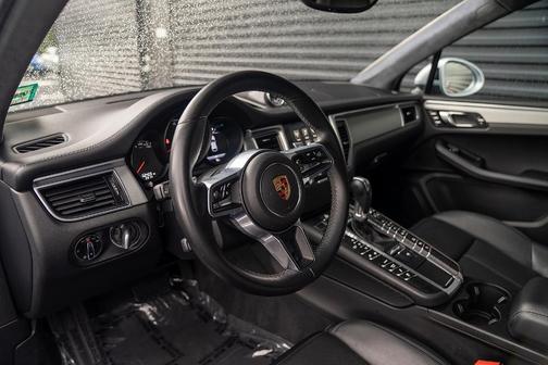 2018 Porsche Macan Turbo