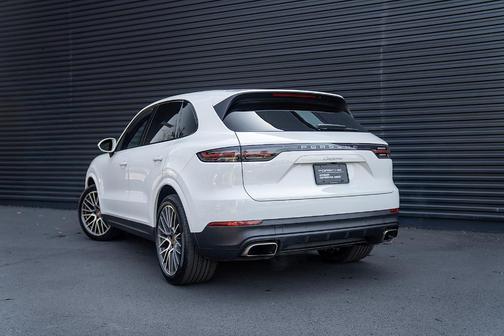 White 2023 Porsche Cayenne