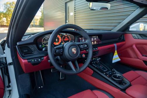 2026 Porsche 911 Carrera GTS
