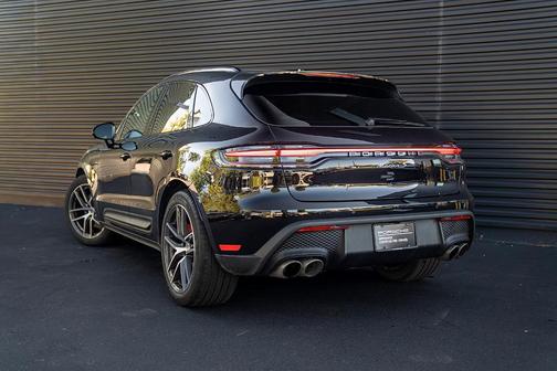 Jet Black Metallic 2026 Porsche Macan S