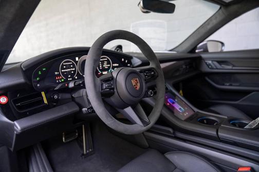 2025 Porsche Taycan GTS