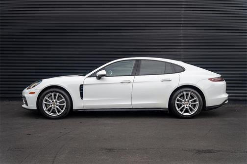 2017 Porsche Panamera 4S
