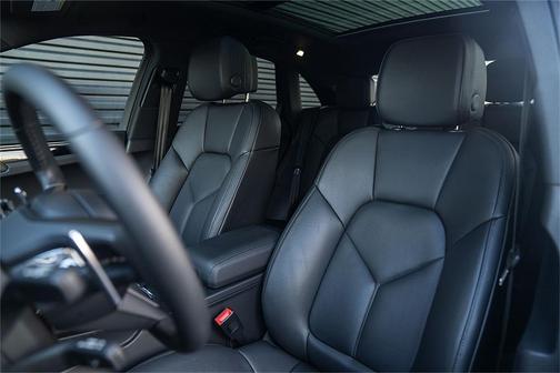 2025 Porsche Macan S