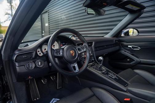 2019 Porsche 911 Targa 4 GTS