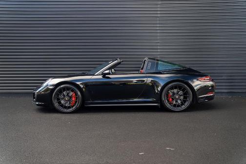 2019 Porsche 911 Targa 4 GTS