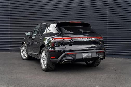 2024 Porsche Macan Base