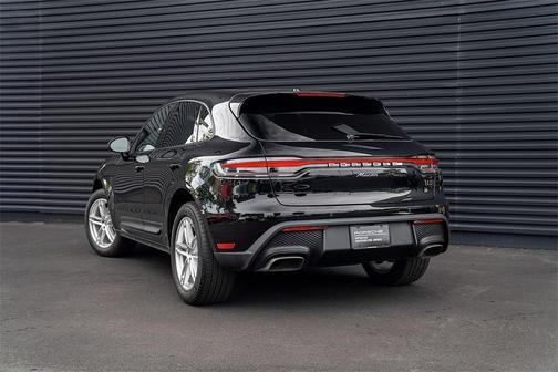 2024 Porsche Macan Base