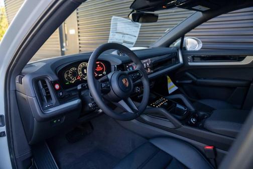 2026 Porsche Cayenne AWD