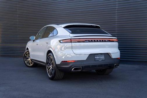 2026 Porsche Cayenne AWD