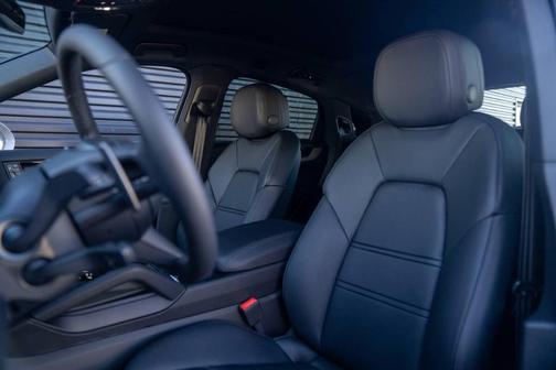 2026 Porsche Cayenne AWD