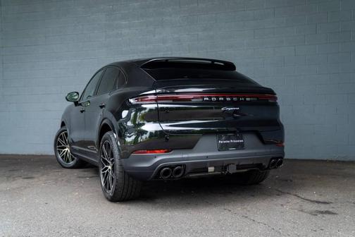 2025 Porsche Cayenne AWD