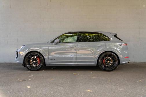 2026 Porsche Cayenne GTS