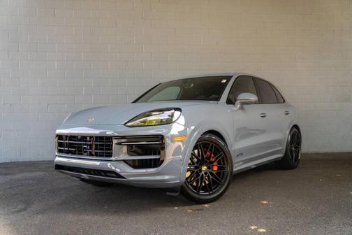2026 Porsche Cayenne GTS