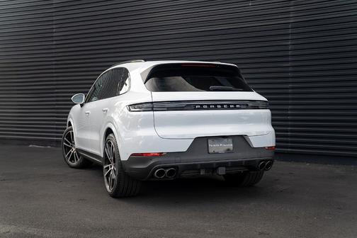 2025 Porsche Cayenne S