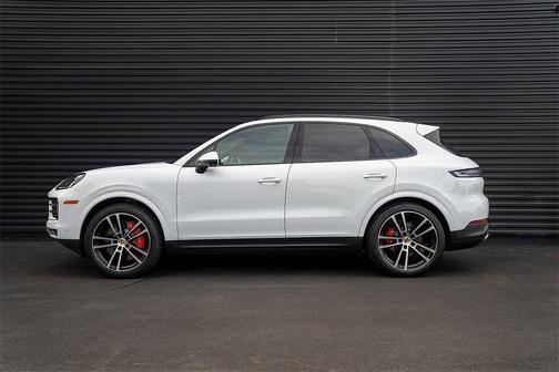 2025 Porsche Cayenne S