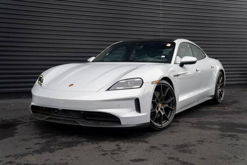 2025 Porsche Taycan 4