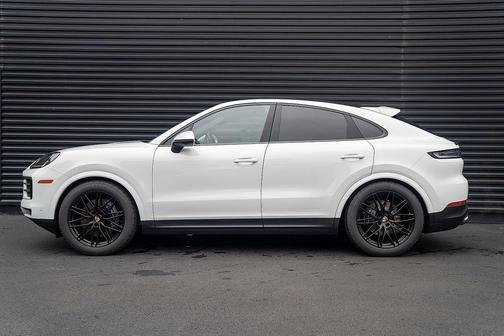 2025 Porsche Cayenne AWD