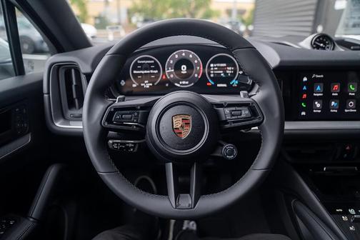 2025 Porsche Cayenne AWD