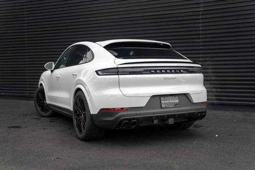 2025 Porsche Cayenne AWD