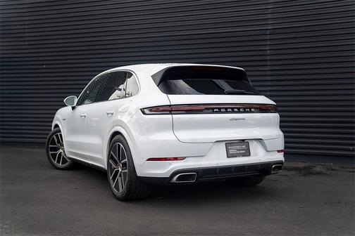 2024 Porsche Cayenne AWD