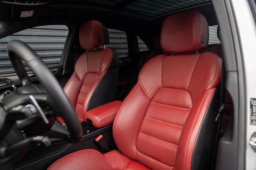 2024 Porsche Macan GTS