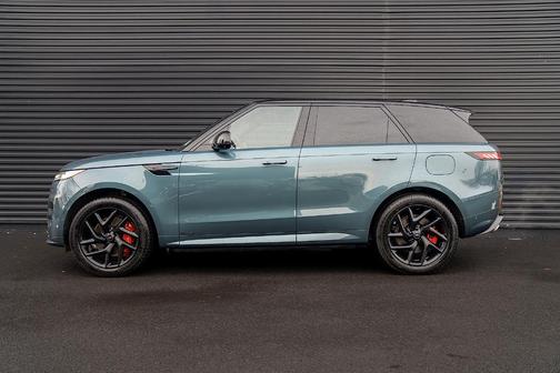 2025 Land Rover Range Rover Sport P550 Autobiography