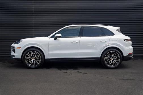 2025 Porsche Cayenne Base