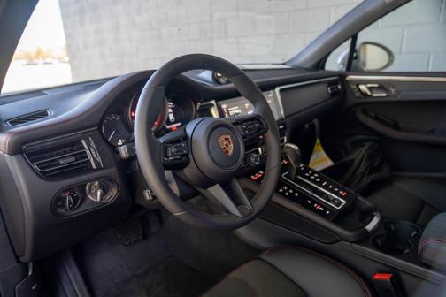 2026 Porsche Macan GTS